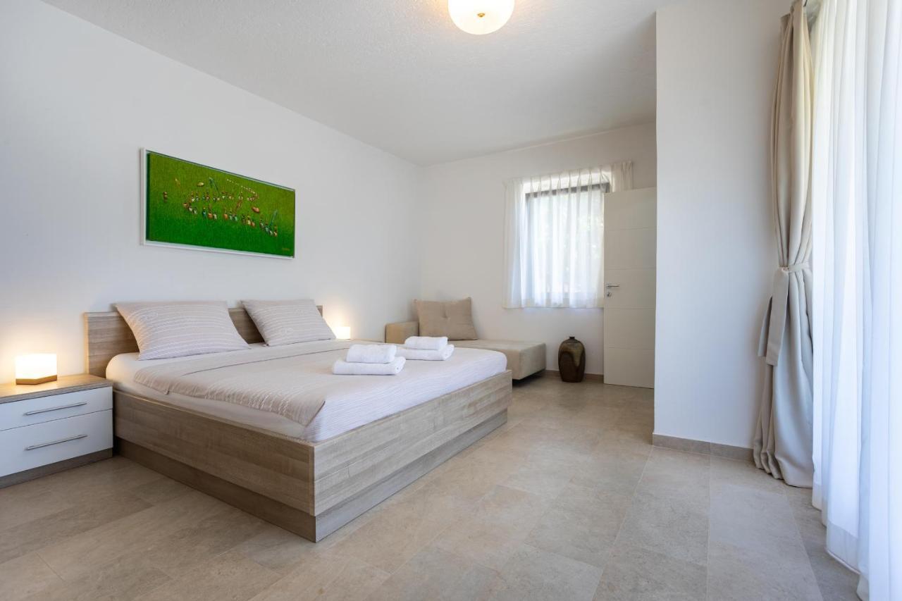 Apartments House Barbara Kornić Zewnętrze zdjęcie