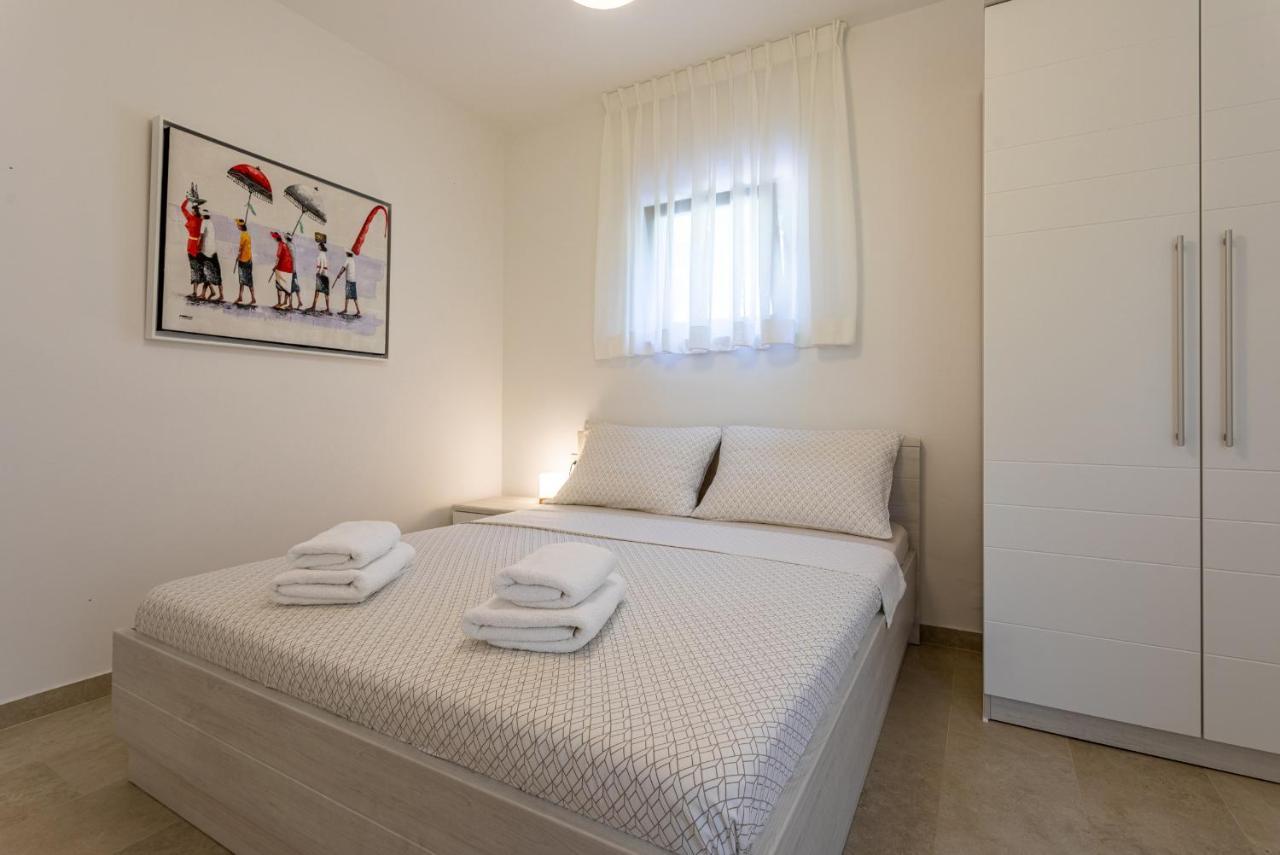 Apartments House Barbara Kornić Zewnętrze zdjęcie